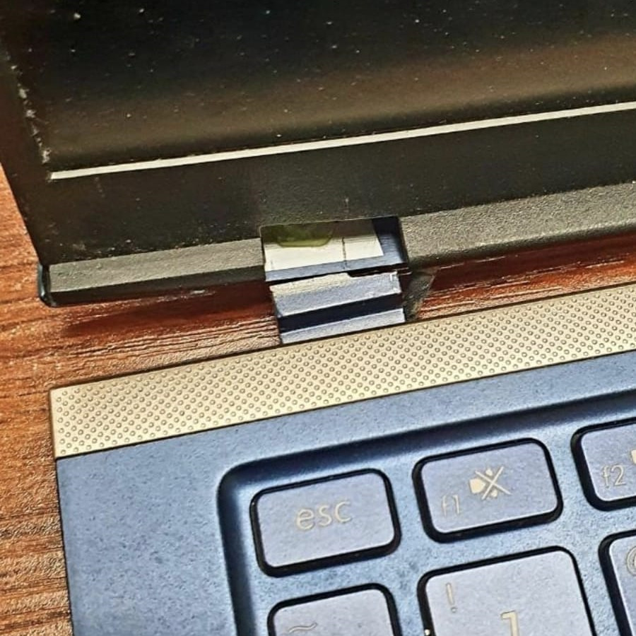 asus-laptop-hinge-repair UX433 BLUE