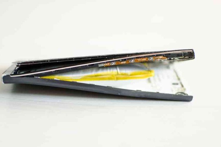 bloated laptop battery
